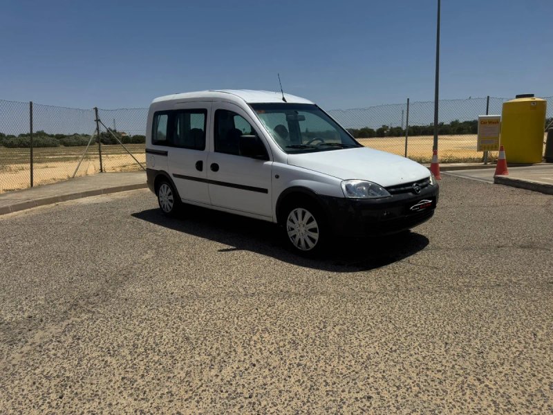 Opel Combo 2006 - foto 1