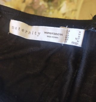 2 Camisones maternidad,uno encaje negro, otro beig