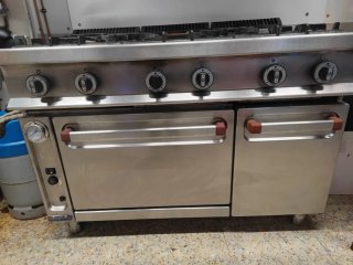 Cocina industrial 6 fuegos con horno