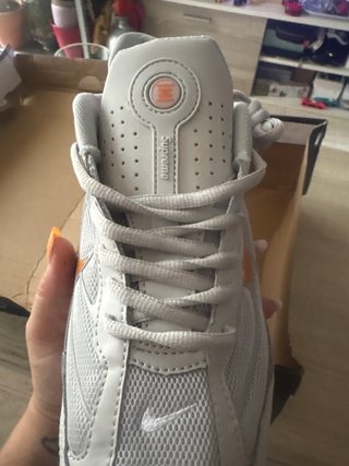 Zapatillas Nike beige 4 muelles nuevas