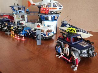 Playmobil Estación de Policía y Vehículos