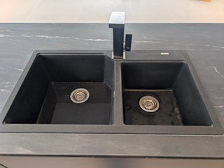 Cocina moderna completa negra y gris