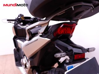 HONDA FORZA 750