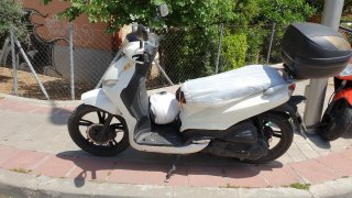 Peugeot 125 Scooter Blanca
