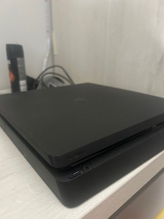 PS4 Slim 1TB Negra PRECIO NEGOCIABLE