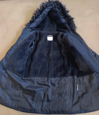Abrigo niña azul marino con capucha