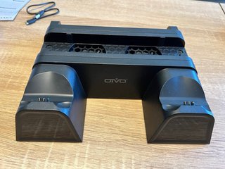 Soporte vertical multifuncional para PS4