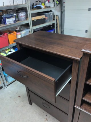 Cómoda y 2 mesitas IKEA madera oscura