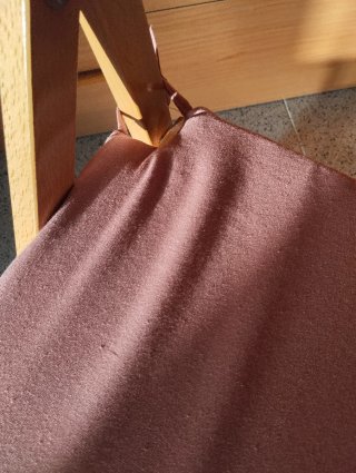 Cojín silla rosa con lazos. 40 cm x 40 cm