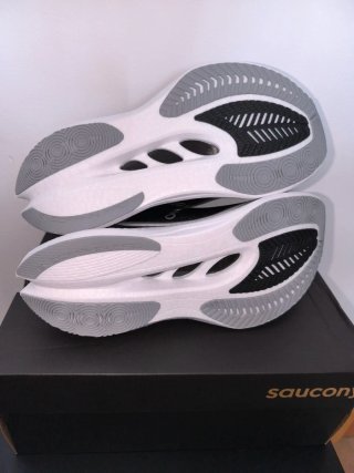 Saucony Endorphin Pro 5 T43 running