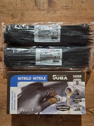 Lote guantes Juba y bridas Wurth