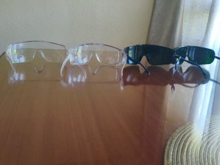 Lote 4 Gafas Protección (2 Transp + 2 Oscuras)