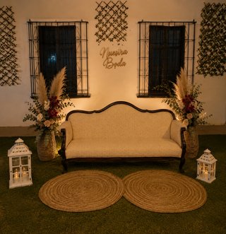 Alquiler de photocall vintage sofá boda