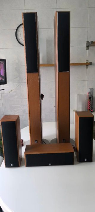 Receptor AV Yamaha RX-V557 Home Cinema y Altavoces