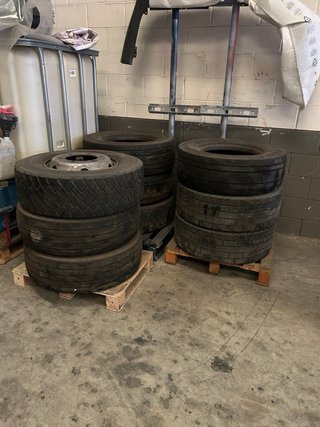 7 Llantas para Camión con gomas 265/70R17.5  20€pp