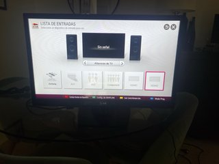 LG 24 LED Smart TV (24MT35S) - HDMI