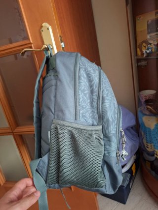Mochila Pepe Jeans floral,de color gris- verde
