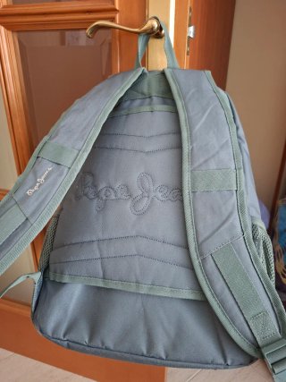 Mochila Pepe Jeans floral,de color gris- verde
