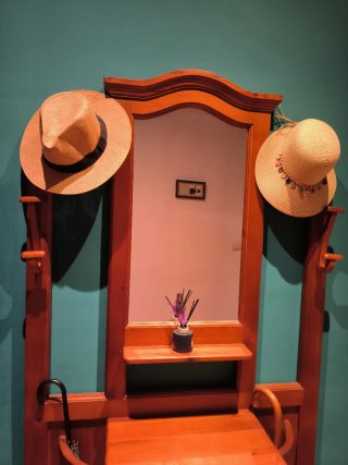 Mueble recibidor madera estilo antiguo