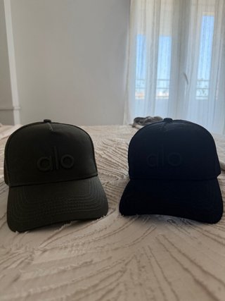 Gorras Alo Yoga (Negro y Verde Oliva)