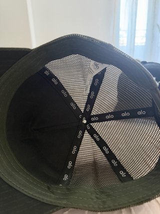 Gorras Alo Yoga (Negro y Verde Oliva)