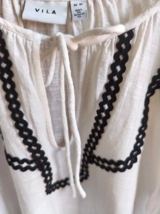 Blusa Vila blanca talla L