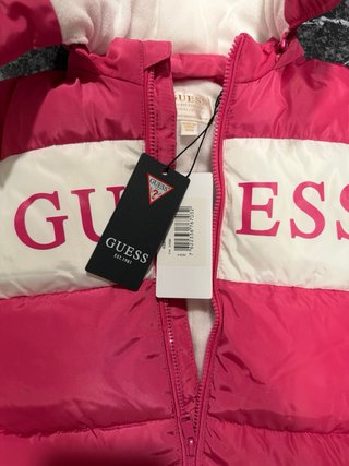 Buzo Guess Bebé Rosa y Blanco