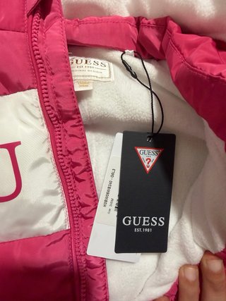 Buzo Guess Bebé Rosa y Blanco