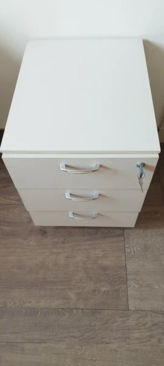 Cajonera blanca 3 cajones con llave y ruedas