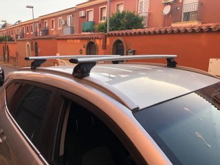 Barras de techo Cruz para coche