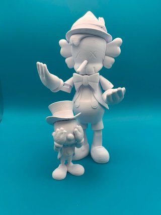 Busto Pinocchio Kaws 3D 20cm e 12cm