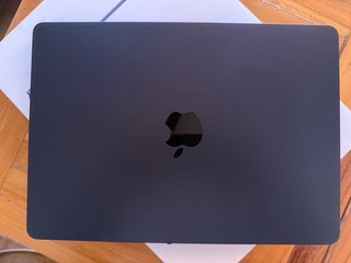 Macbook Air M5,13’, seguro todo riesgo, cargador