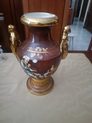 Jarrón antiguo de cerámica