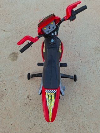 Moto a batería Feber Roja