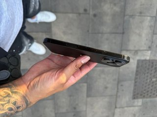 iPhone 16 Pro Apple