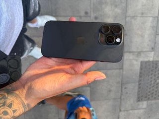 iPhone 16 Pro Apple