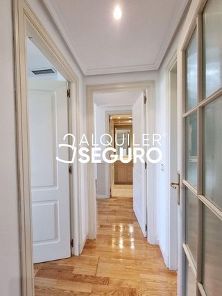 Piso en alquiler en Valdemarín en Madrid