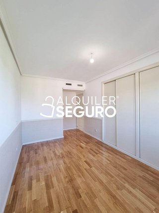 Piso en alquiler en Valdemarín en Madrid