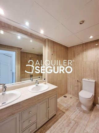 Piso en alquiler en Valdemarín en Madrid