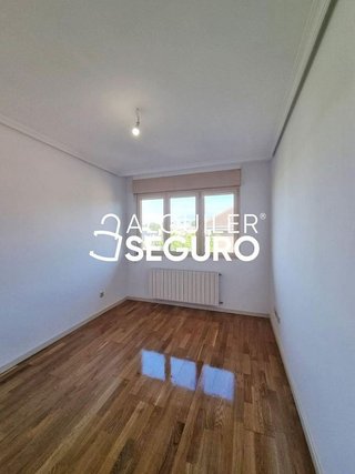 Piso en alquiler en Valdemarín en Madrid