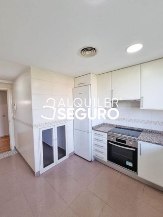 Piso en alquiler en Valdemarín en Madrid
