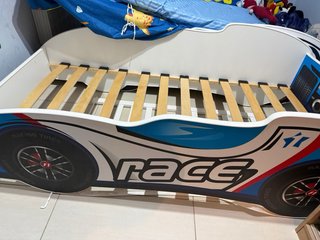 Cama infantil coche de carreras