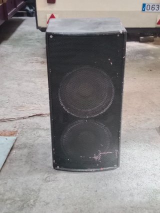 Pareja de altavoces