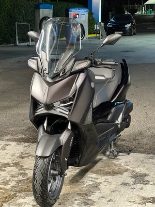 Yamaha X-Max 125 Scooter Gris