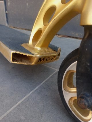 MGP VX7 Team Edition Gold Patinete Freestyle