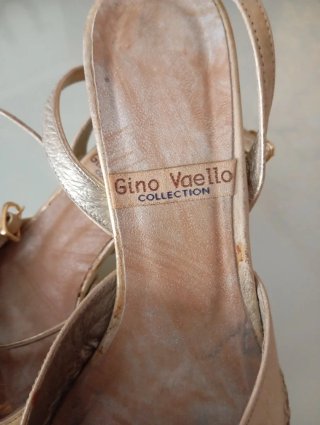 Zapatos de fiesta Gino Vaello dorados