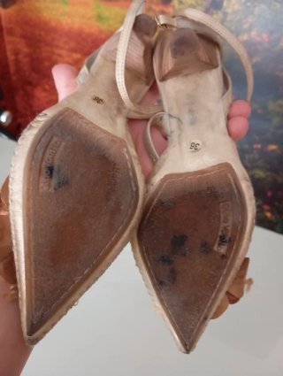 Zapatos de fiesta Gino Vaello dorados