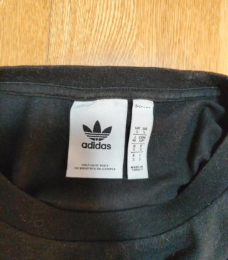 Camiseta Adidas Negra Logo Retro