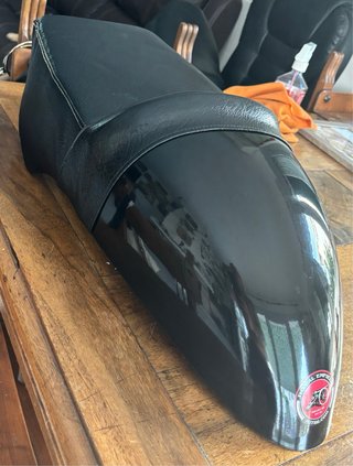 Asiento Royal Enfield Bullet Negro