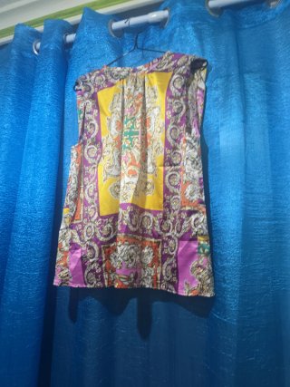Blusa sin mangas estampada